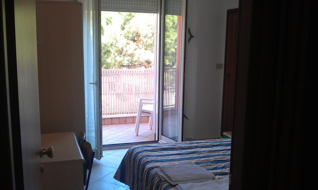 Hotel Edelweiss Cervia Quarto foto