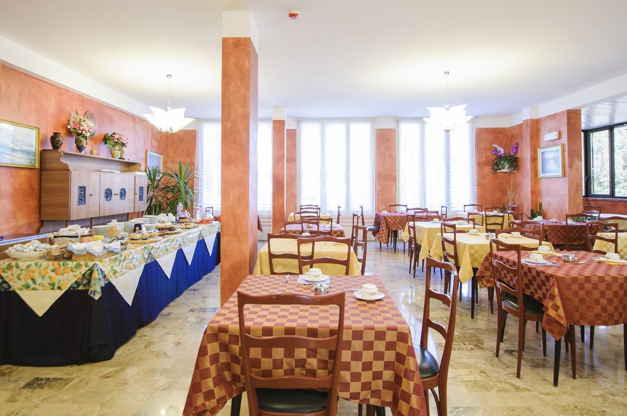 Hotel Edelweiss Cervia Exterior foto